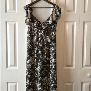 Banana Republic floral maxi dress NWT